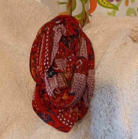 Scarf - Picture 2 of 2